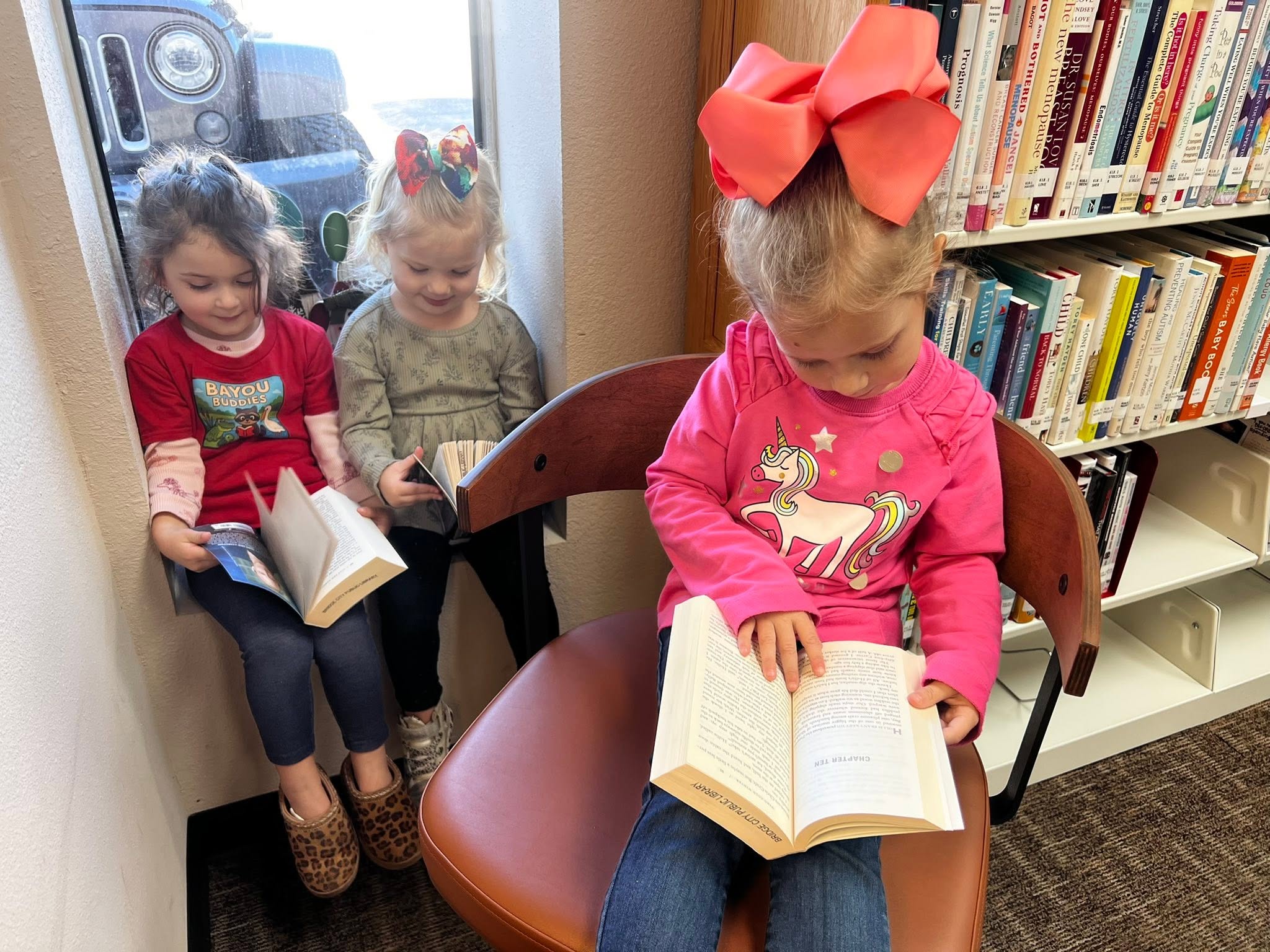girls reading.jpg